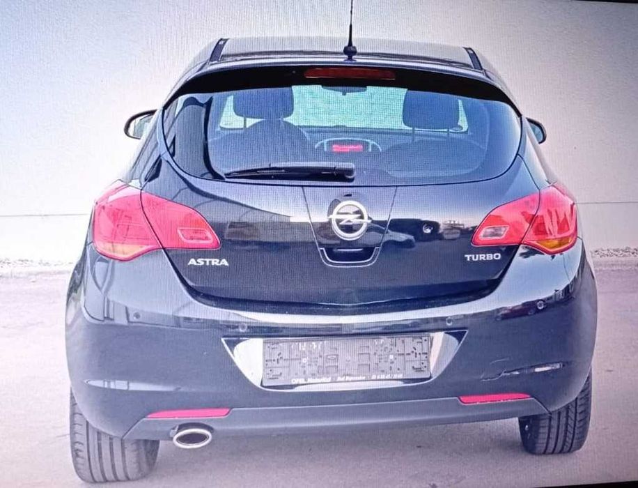 Opel ASTRA J 2011 1.4 Benzuna Turbo
