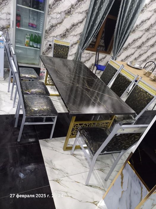 Parlament  temir  stul