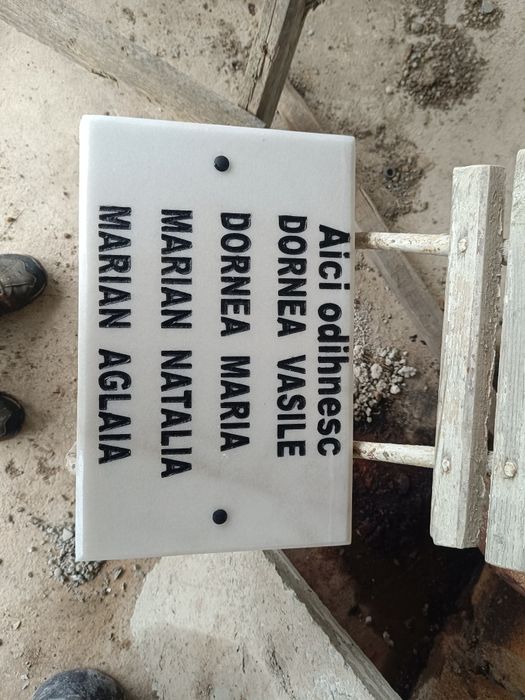 inscripționări monumente funerare