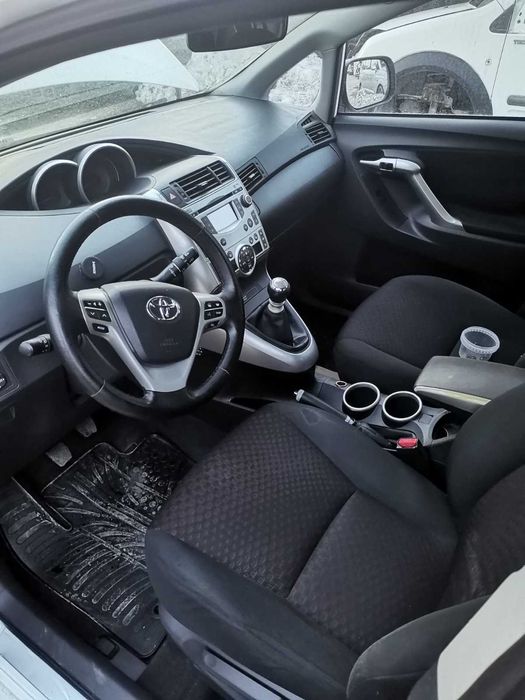 Toyota Verso 2.0 D4D / Тойота Версо 2012 година на части