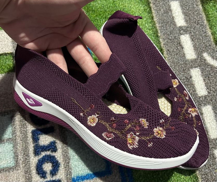 Нови обувки, различни номера