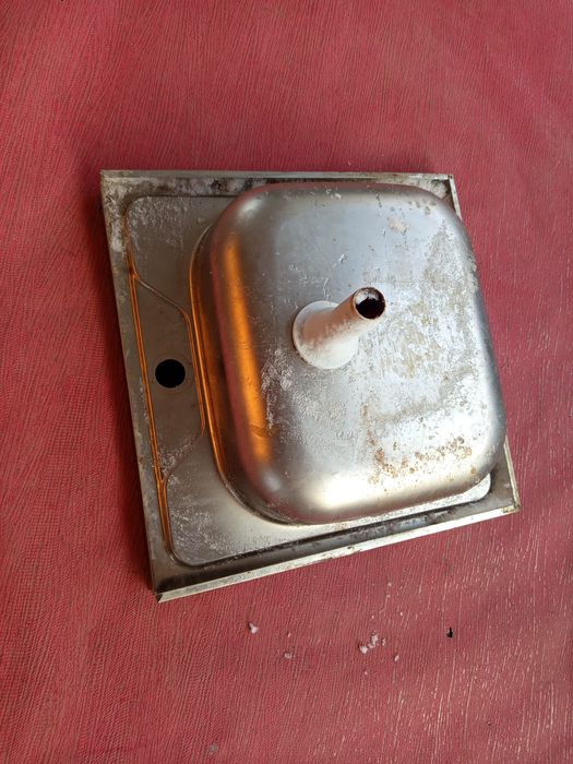 Продаётся ( мойка из нержавейки ) .