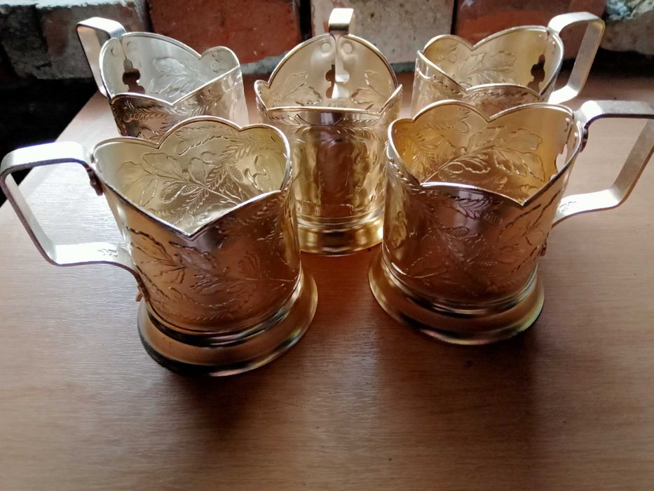 Чаши. Чайник.Тенжера под налягане.