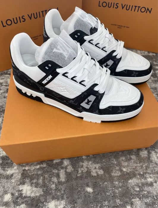 LV Louis Vuitton Trainer Black&White - Full Box