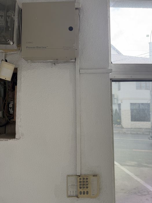 Camere cu sistem de supraveghere si alarma