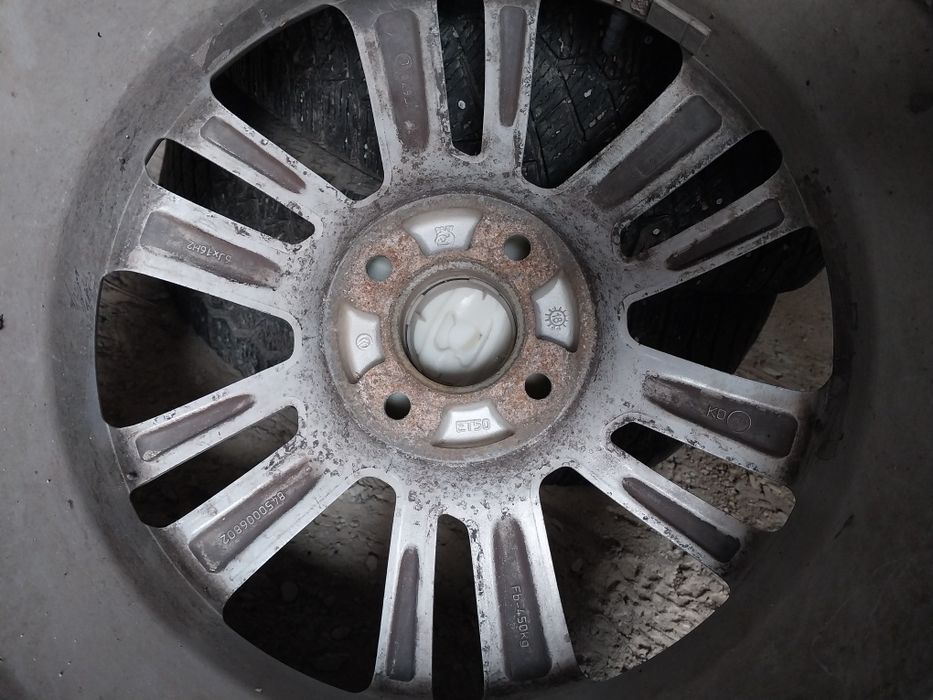 Диски R16. На Lada vesta. С резиной.
