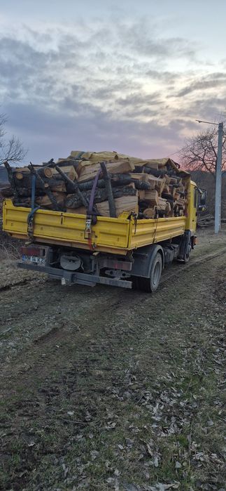 Închiriez Camion basculabil cu Macara.