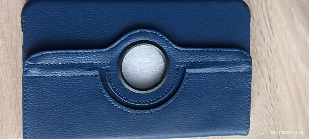 Чехлы для телефона и планшета