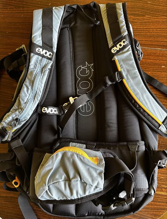 Спортна раница EVOC LINE 281