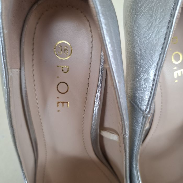 Pantofi cu toc de 10 cm