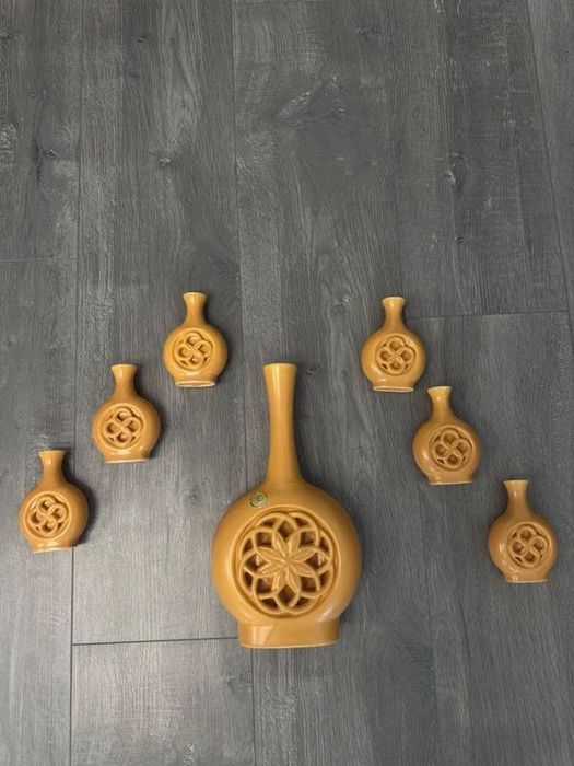 Set de ceramică deosebit, rar, pentru băuturi