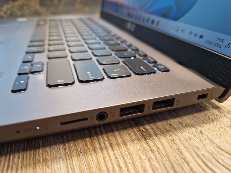 Ноутбук ASUS Corei7 состояние хорошее