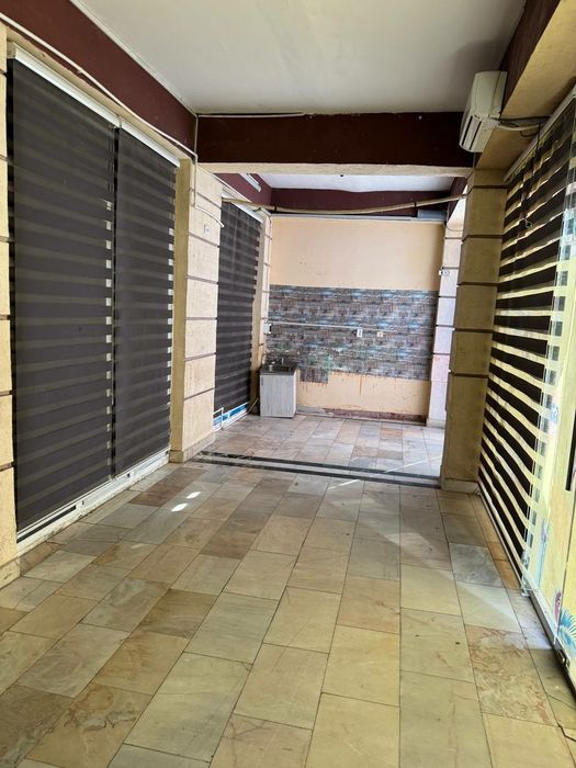 Karzinka oldida 40kvadrat joy ijaraga beriladi hotdog hona bugan