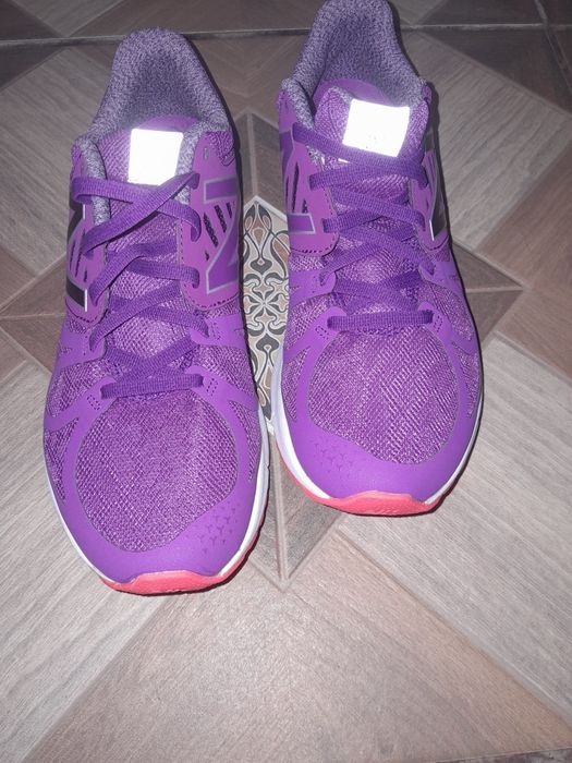 Adidas New balance purtati