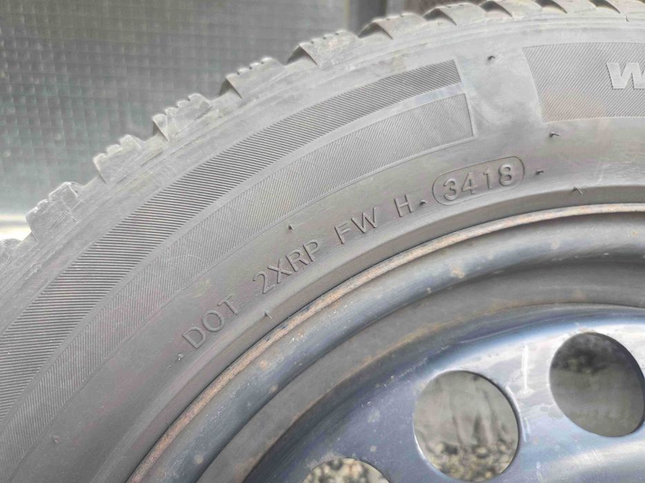 Продавам комплект зимни гуми с джанти Hankook Winter