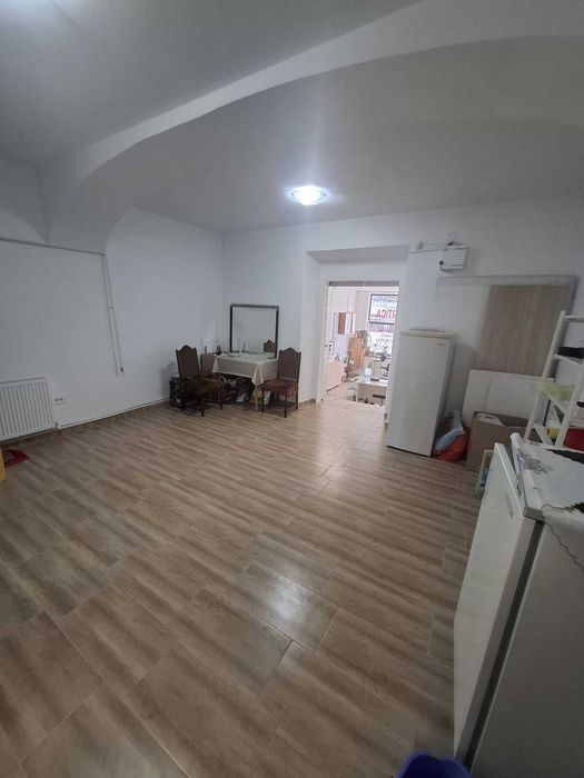 Inchiriez Spatiu In centrul Iasului