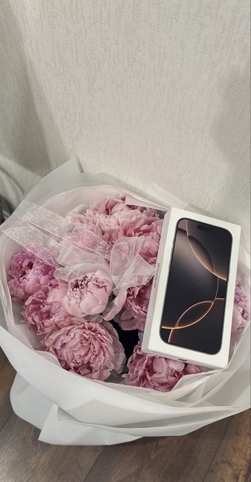 Продам Iphone 16 pro 1tb