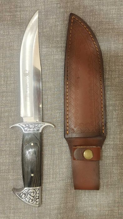 Ножове 3 броя + тактическа брадва Томахоук - за 50 лв.