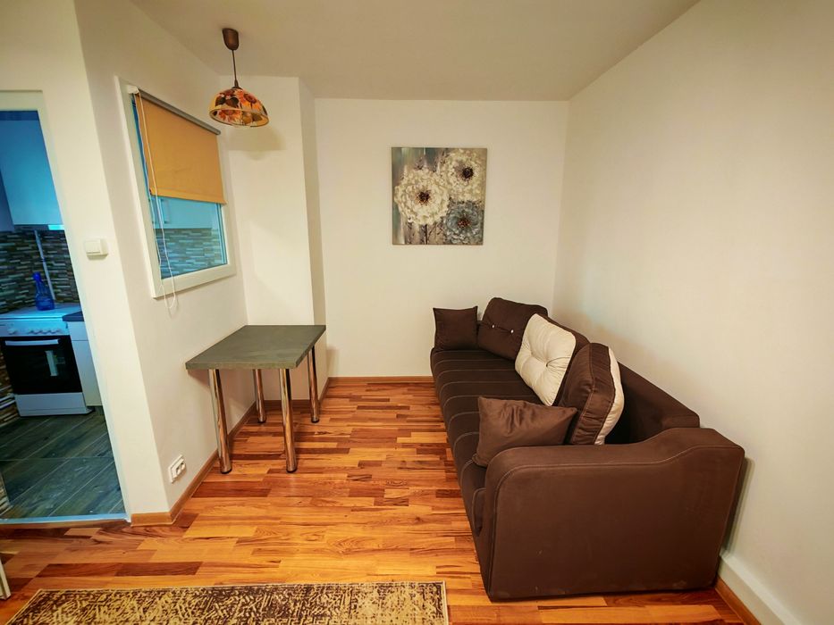 35ani exp Casa scarii Zugravit, faianta, gresie, sanitare, parchet, rigips