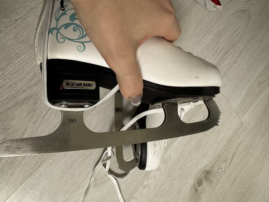 Фигурные коньки