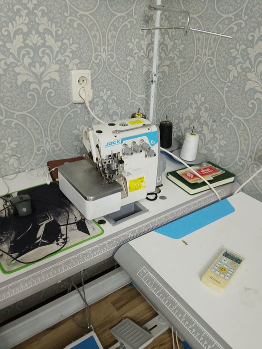 Швеиная машинка в комплекте