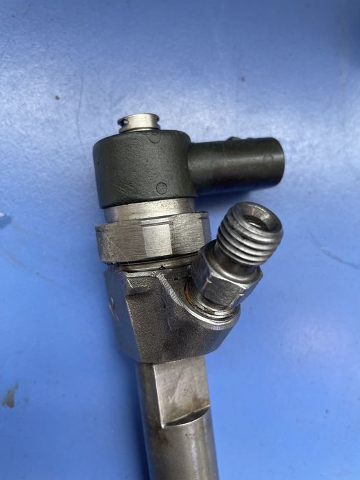 Дюза за Mercedes 2.7