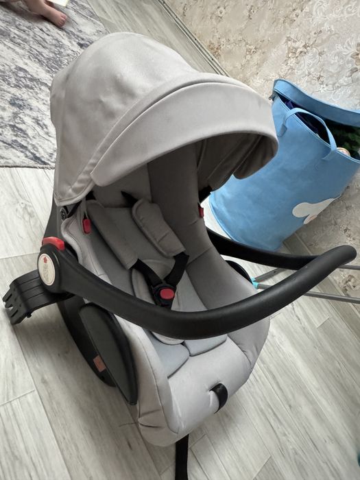 Продам автолюльку (0-15 месяцев)