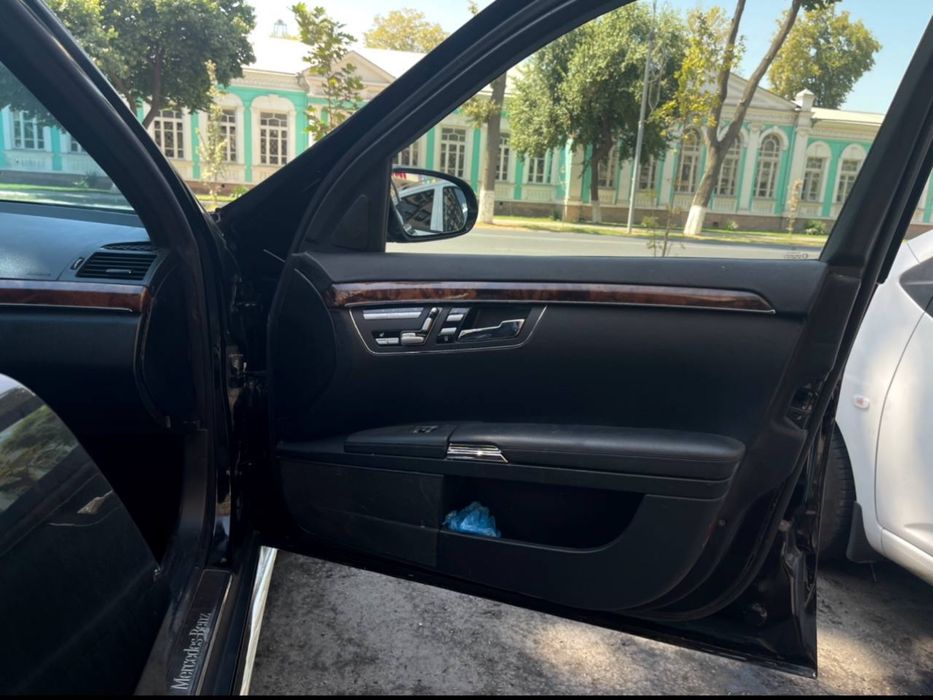 Mercedes w220 w222 srochna arzonga bervoriladi pul zarur!