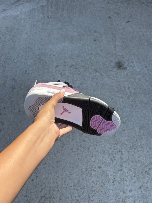 Jordan 4  розови