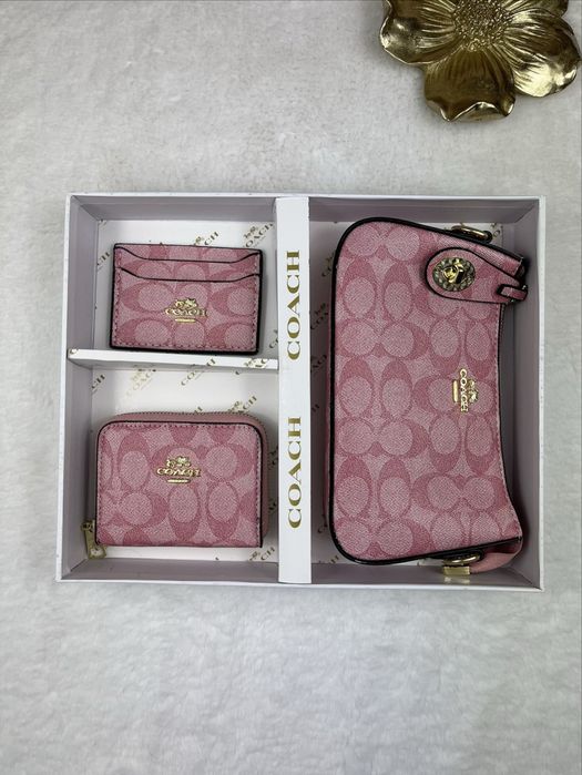 COACH Signature Set Pink – Розов комплект COACH Signature