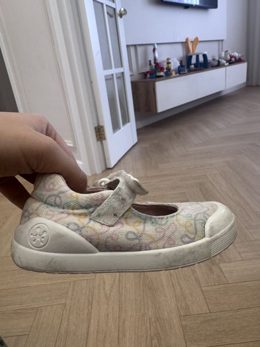 Обувь Biomechanics,на девочку размер 24