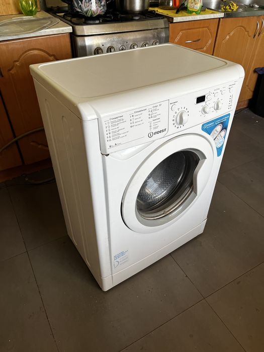 Стиральная машина Indesit б/у