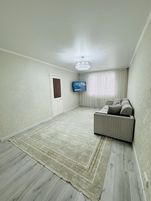 Сдам 2 комн квартиру в центре