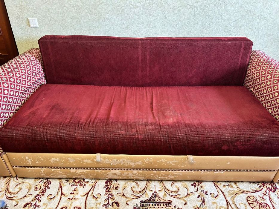 Диван в хорошем состоянии