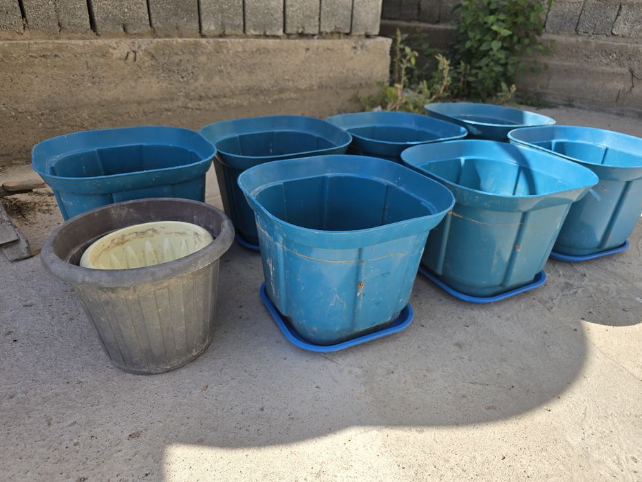 Продам горшки с клеткой