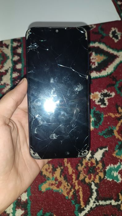 Huawei Sotiladi ekran ketgan arzon berib yuboraman