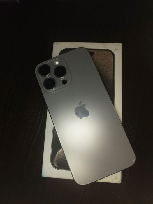 Продам iphone 15 pro max 256gb