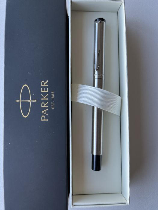 Писалка Parker Royal Vector Stainless Steel F