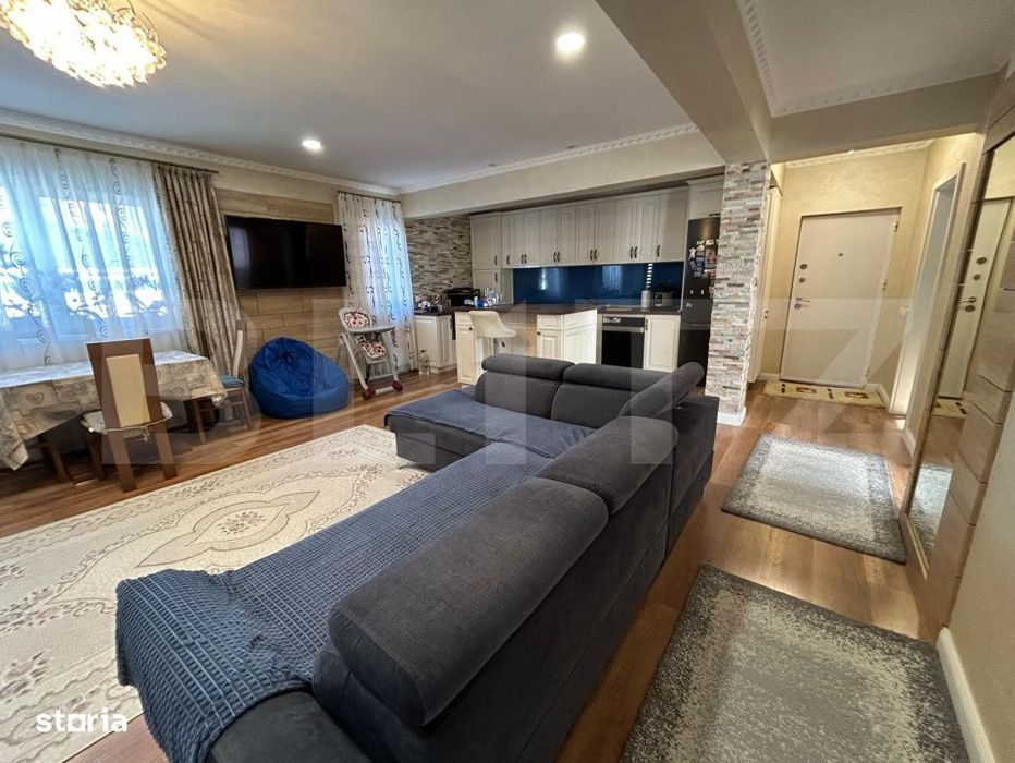 Apartament de vanzare, cu 4 camere, 100 mp, zona Oasului