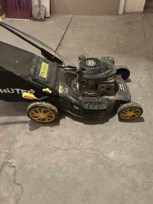 Газонокосилка бензиновая Huter