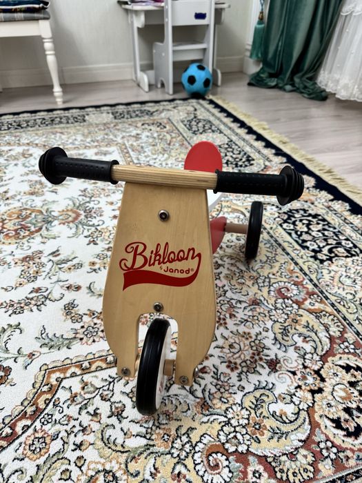 Беговел Janod из дерева