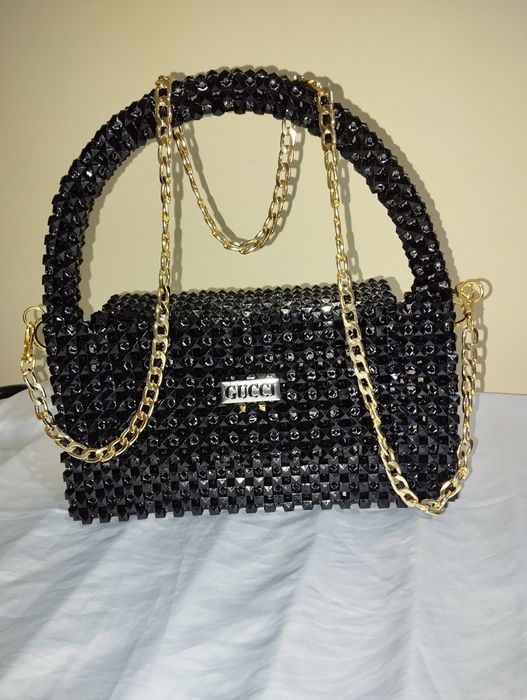 Сумка из бусина размер  30×15 см