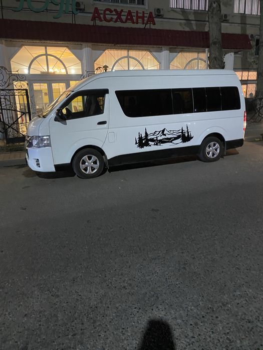 Тойота Хайс микроавтобус