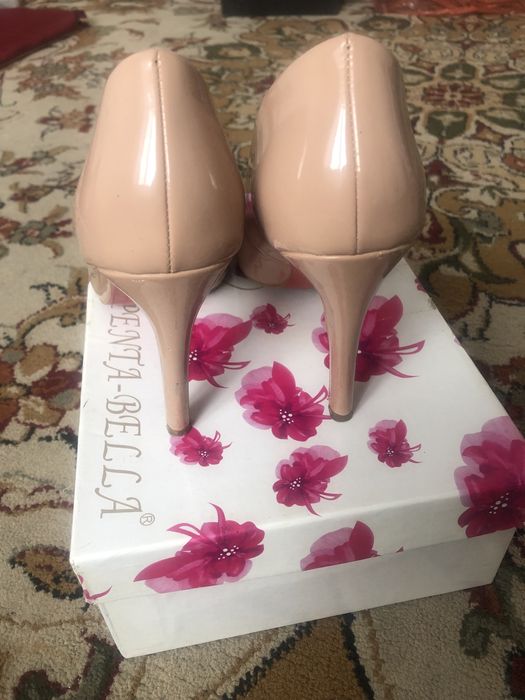 Продам туфли лодочки