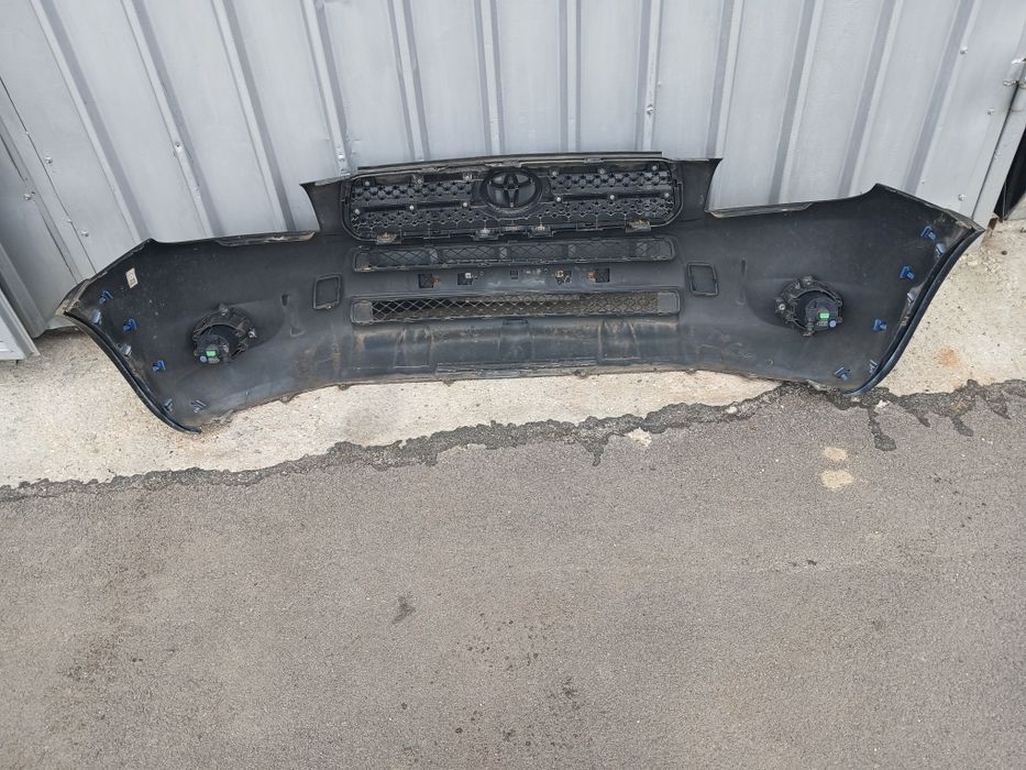 Предна броня Toyota Rav4 2010