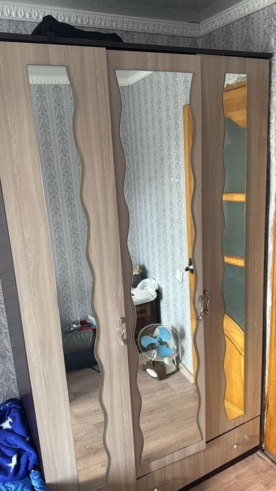 Продам шкаф 120м за 45000