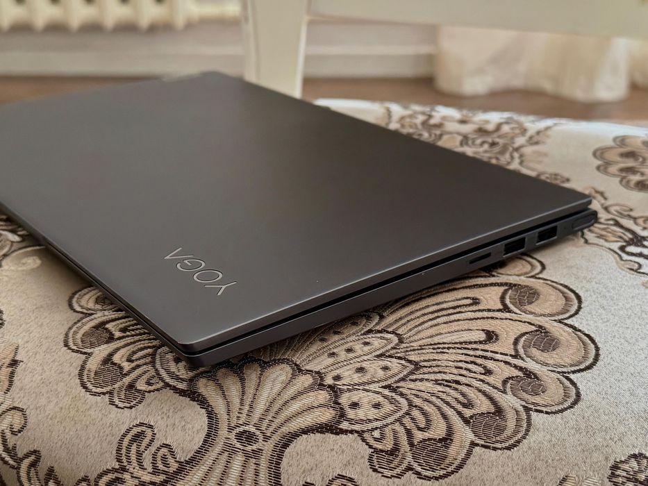 Lenovo yoga slim 7