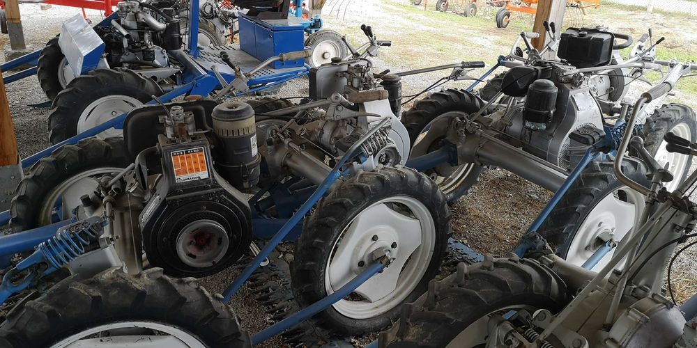 земеделска техника испорски предлага 2 и3 и 4колесни косачки БЧ