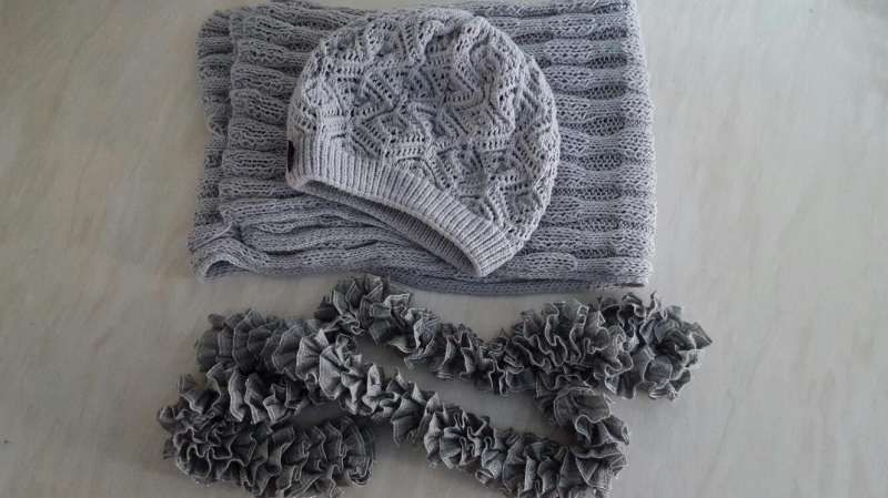 Шапки и шалове за момиче