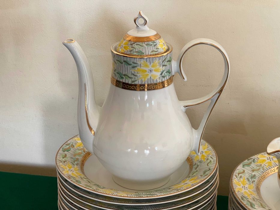 Serviciu masă și cafea porțelan CAMINA (12 persoane) - 80 piese, pictat manual cu aur